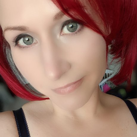 Refined Redhead pornstar pic