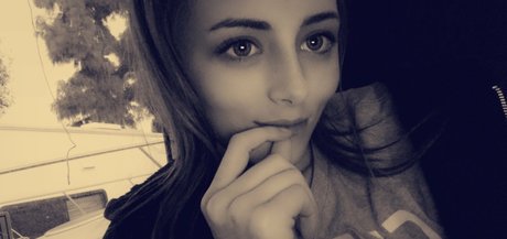 spreading onlyfans porno pictures