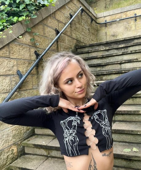 axalrnaed nice pornstar pic