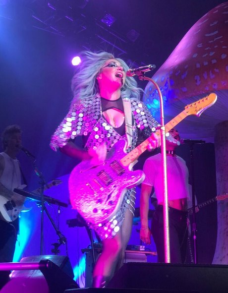 KeshaRose pornographic star picture