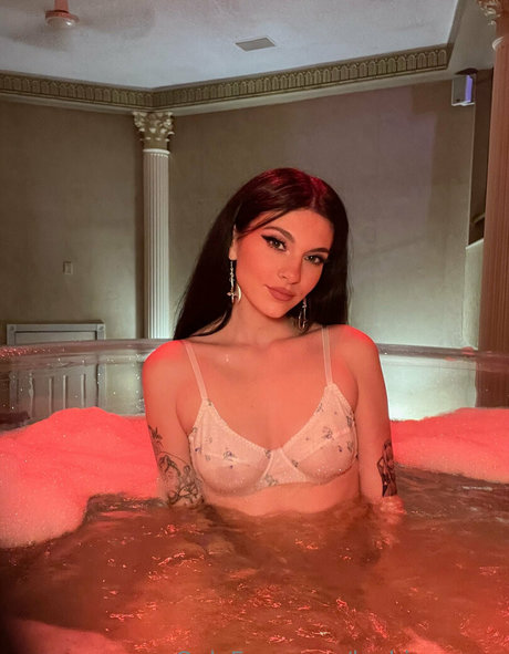 leahjamesxo model best gallery