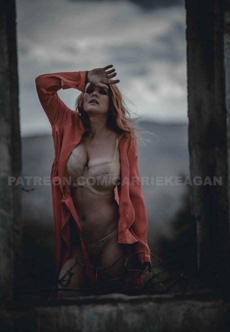 tattooed redhead onlyfans hot pic