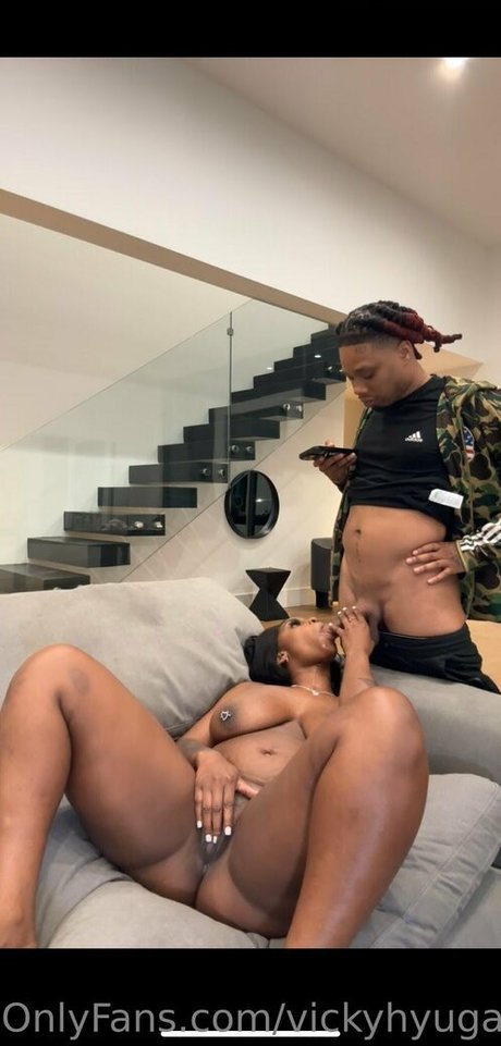 vickyhyuga high quality model photo