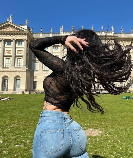 Alexis Mucci pornstar exclusive photos