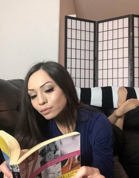 natashaty9 erotic star photos