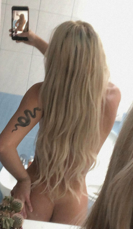 glxriq nudes pornstar archive