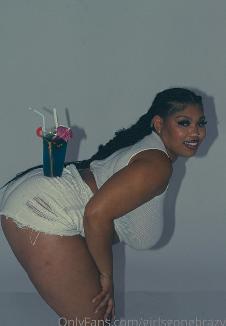 girlsgonebrazy nude star photo