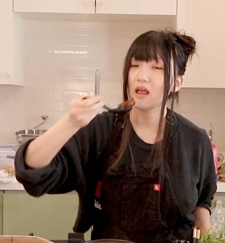 Aria Saki pretty star image