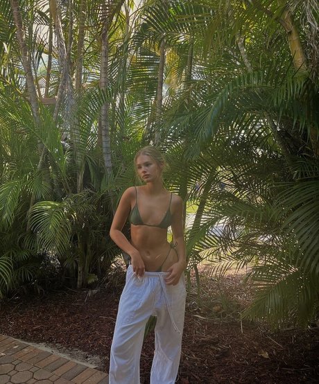 Mari Lederman model nice picture