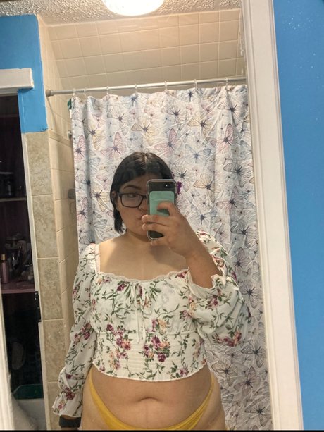 Yoselyn beautiful pornstar images