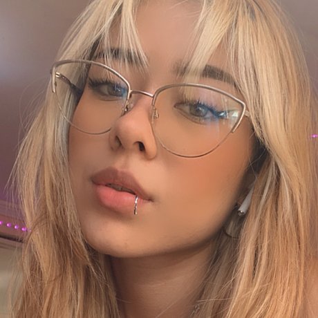 Sue Sun porn model pics