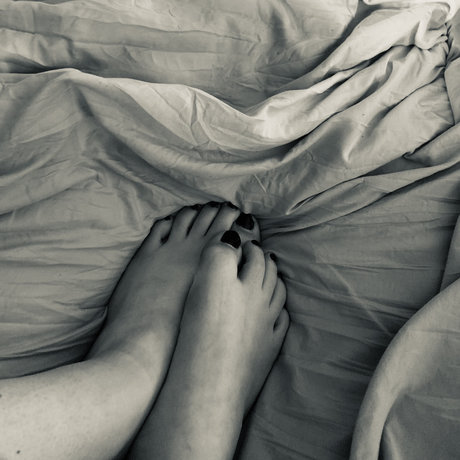 Feet Planet nude model archive
