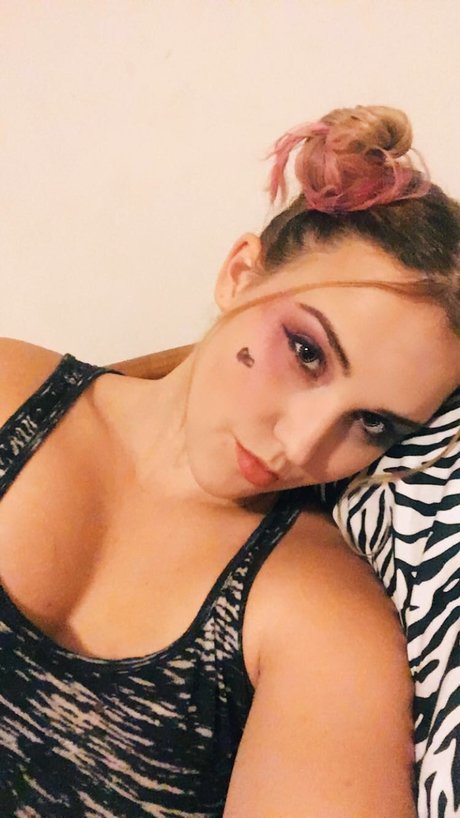 FreakyKitten pornstar top photos