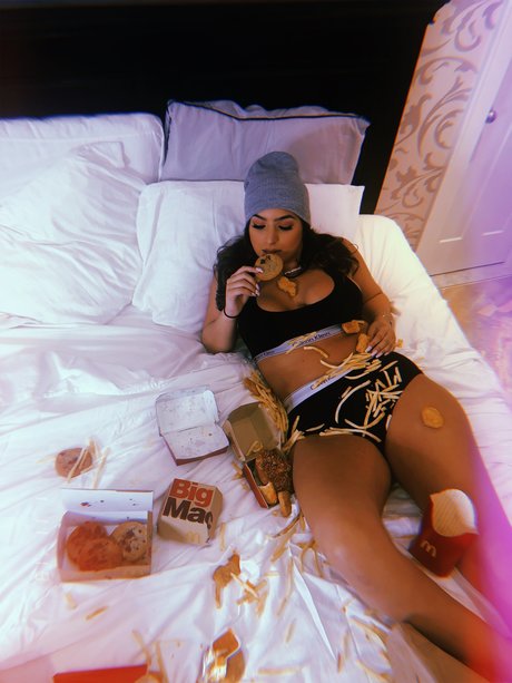 NUGGZ4LYFE porn model archive
