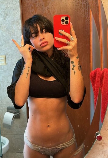 Juli Savioli nude pornstar img