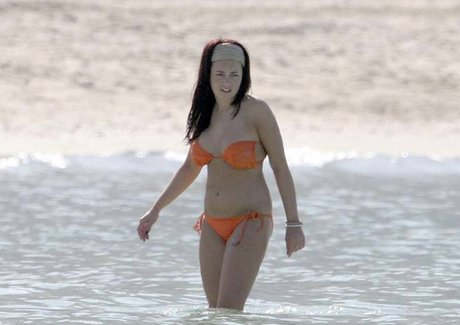 Lacey Turner star perfect pic