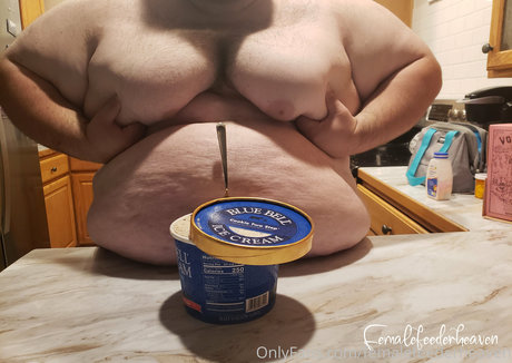femalefeederheaven hd model picture