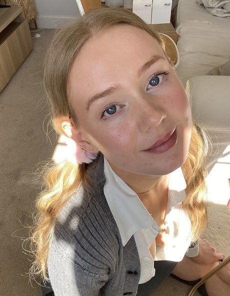 Librarosebud best star pics