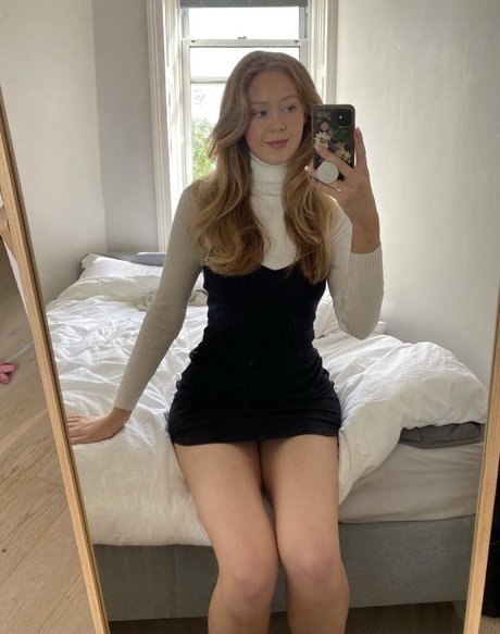 Librarosebud nude thumbnail