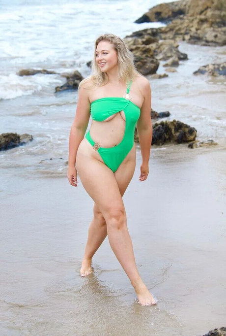 Iskra Lawrence best star photo