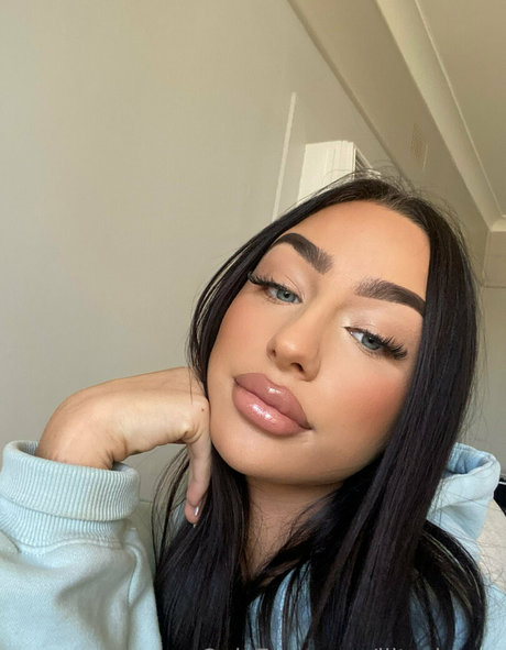 sucking tits onlyfans pornos pictures