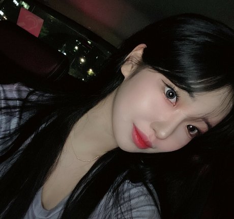 mom son onlyfans erotic image