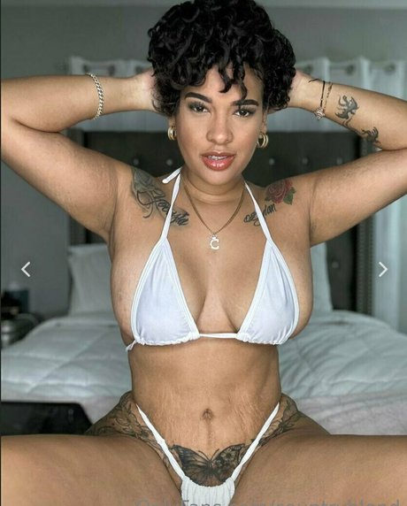 chubby girls onlyfans adult pics