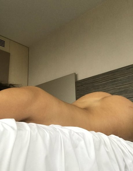 Itssscriiissss model hot photo