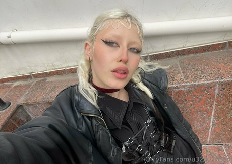 woodsnaomi nudes actress img