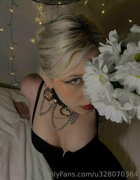 curvy star onlyfans hot sexy image