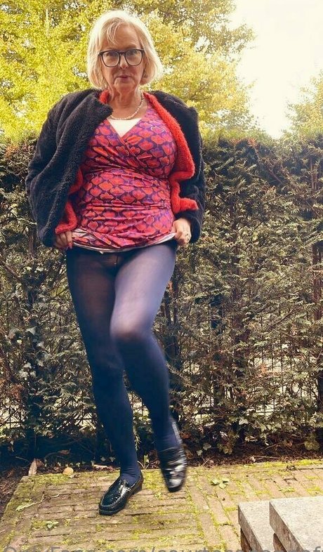courtesanannafree pretty model gallery
