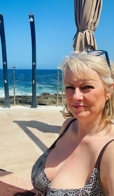 courtesanannafree model sexy photos