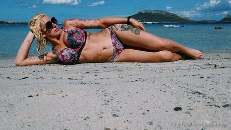 Lady Debby sexy actress picture