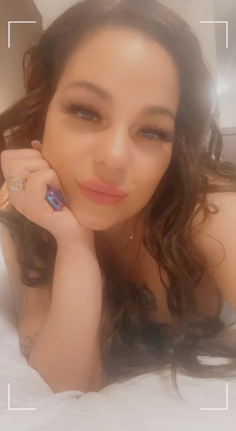 luxy sex model pic
