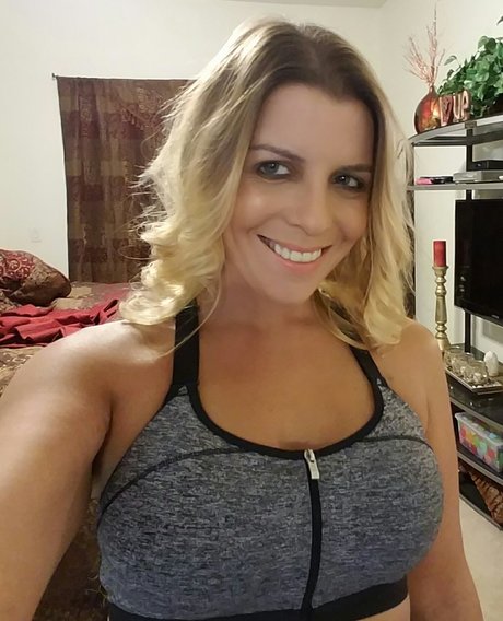 Maven Locke hot pornstar images