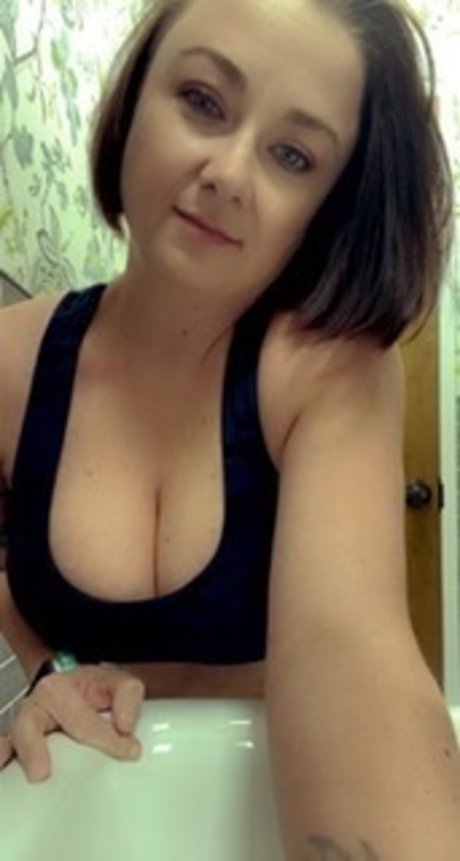 Baby Blues sexy model pic