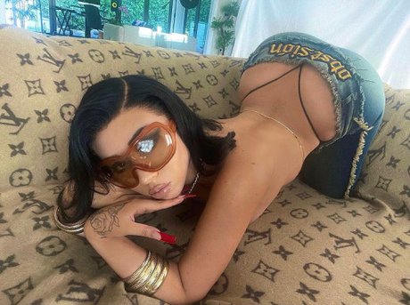 Mata Verano erotic pornstar pics