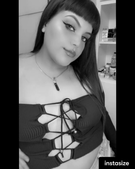 Whole Lotta Babee model sexy img