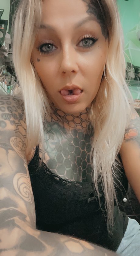 ThatDutchTattooGirl sex star photos