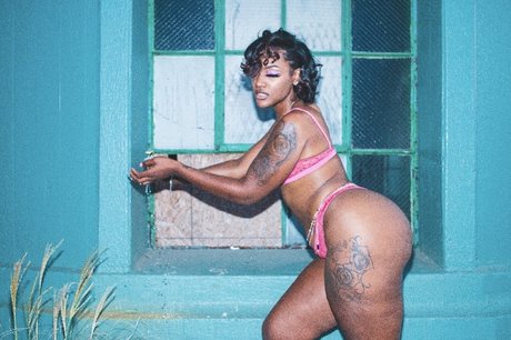 Real nice model photos