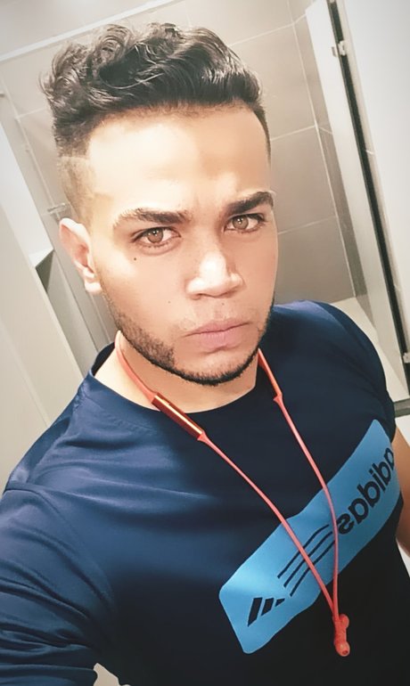 Helder Steven Valencia Gutierrez pretty star pictures
