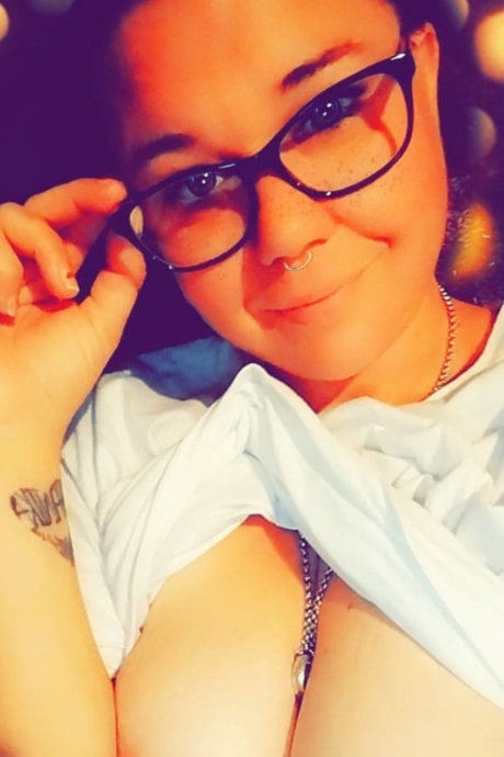 Cherry Hayze porn model pics