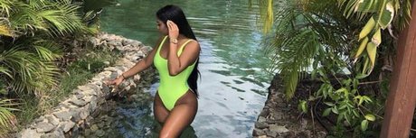 LA Fever model hd picture