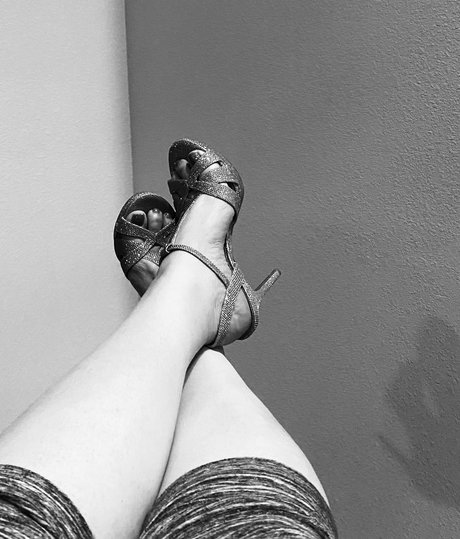 LovelyLadyToes nice actress image