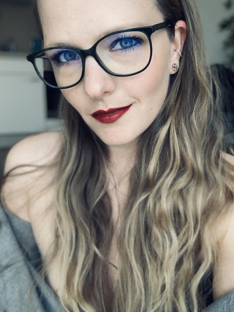 Feeygirl adult model photos