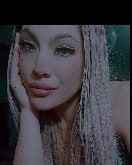 Mickynuce pornstar pretty photos