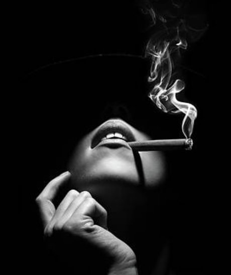 QueenE star sexy image