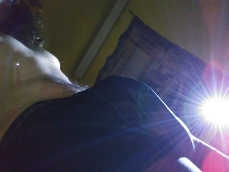 flat chested onlyfans beautiful naked pics