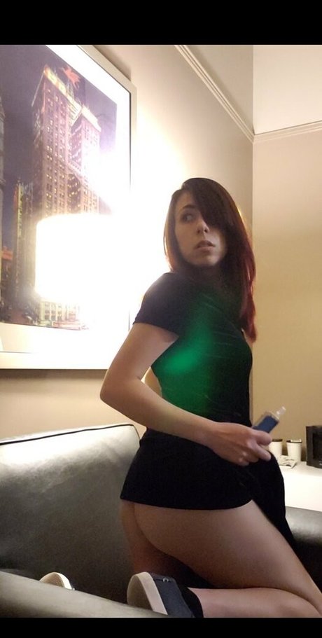 Nomnstromn model nice galleries