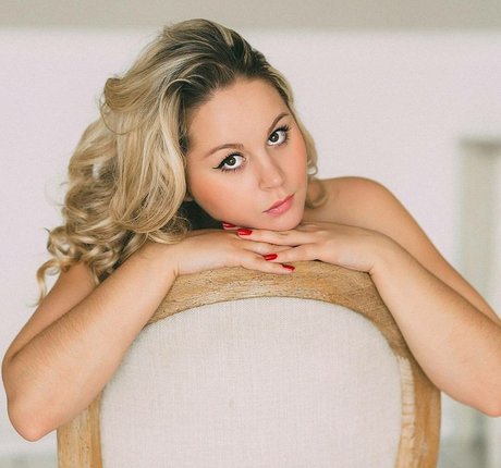 teen asian onlyfans pornographic pic